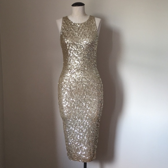 Alice + Olivia Dresses & Skirts - Alice & Olivia Gorgeous fitted gold dress